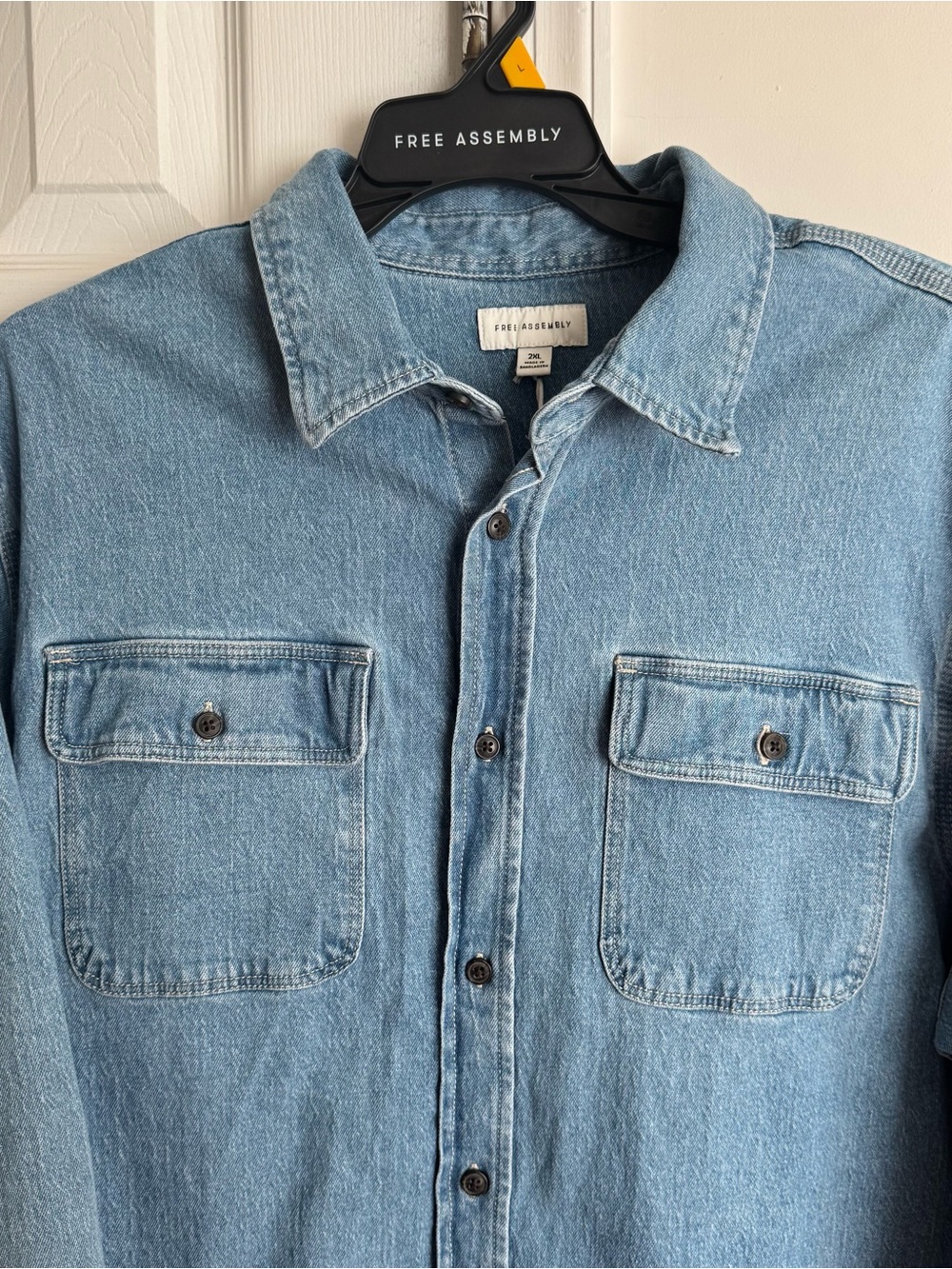 Free Assembly Denim Overshirt Men’s 2XL Light Wash Relaxed Button Front NWT - Picture 10 of 16